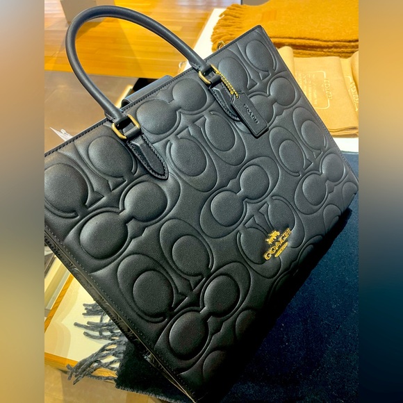 NWT Coach Maggie Tote Bag In Blocked Signature Leather CY672 - Picture 5 of 7